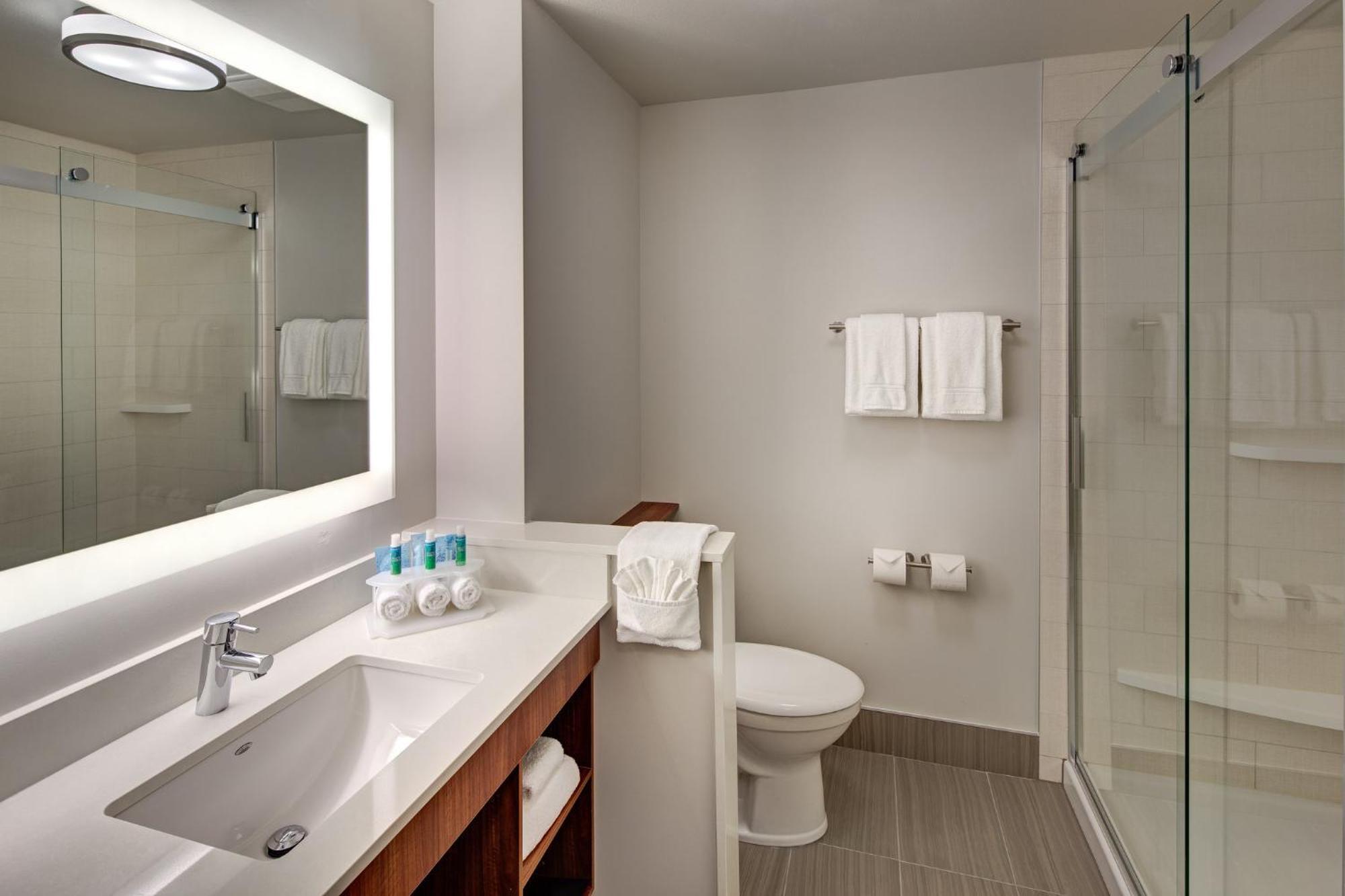 Holiday Inn Express & Suites Terrace By Ihg Zewnętrze zdjęcie