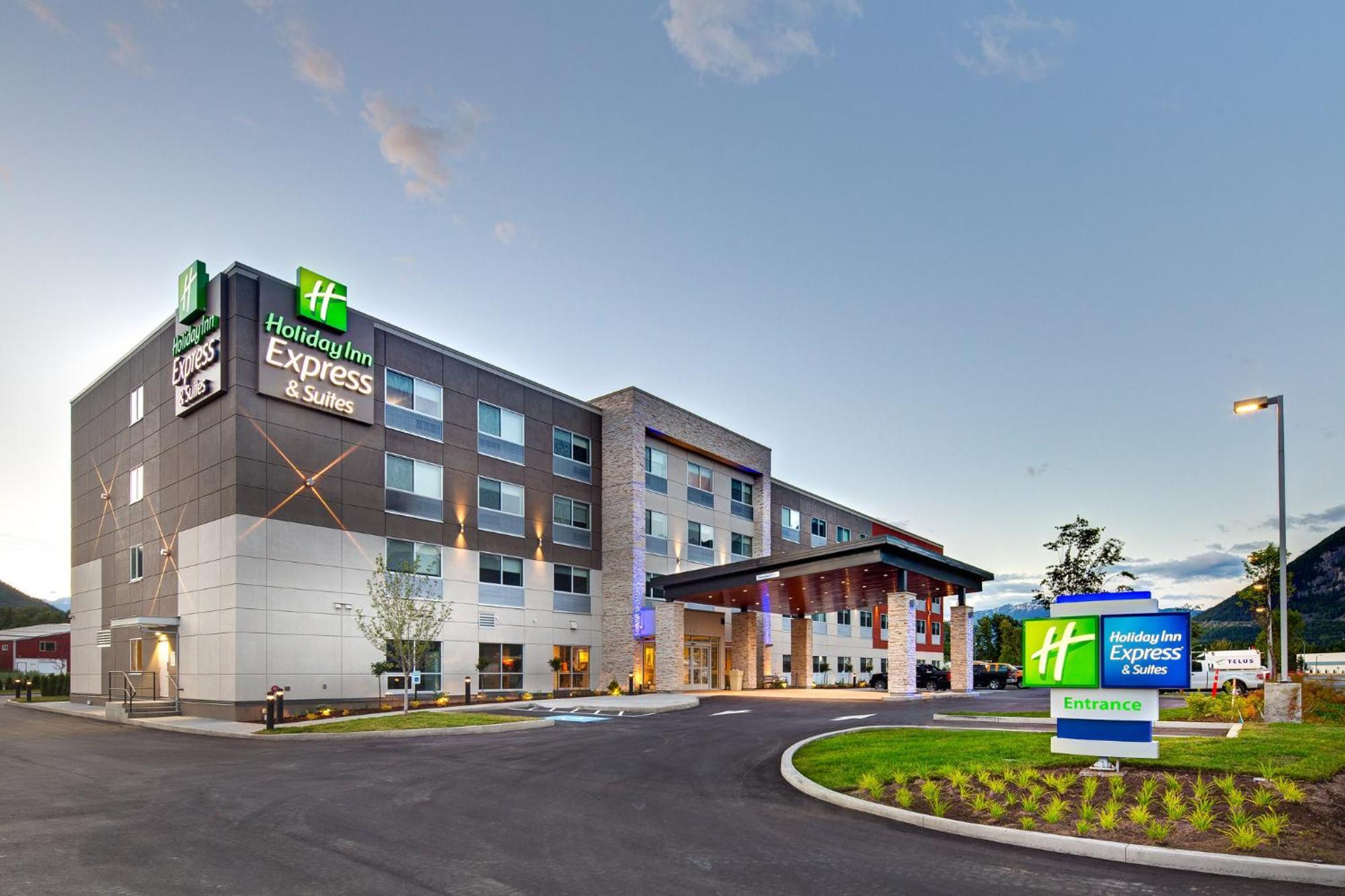 Holiday Inn Express & Suites Terrace By Ihg Zewnętrze zdjęcie